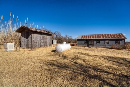 Country Home with Acreage for Sale, Roger Mills County, OK - image 9
