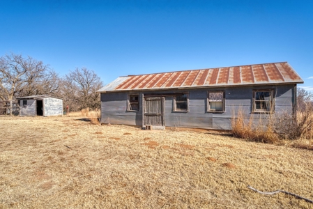 Country Home with Acreage for Sale, Roger Mills County, OK - image 12
