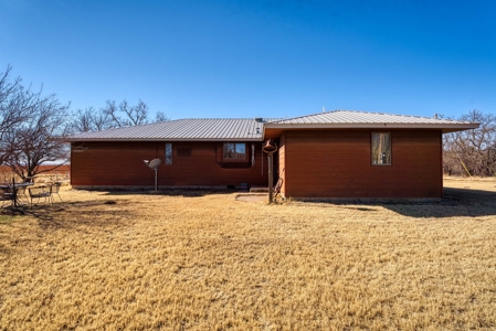 Country Home with Acreage for Sale, Roger Mills County, OK - image 8