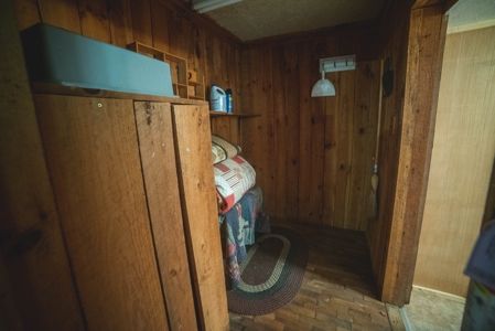 Rustic Cabin Overlooking Clinch River in East TN For Sale - image 15
