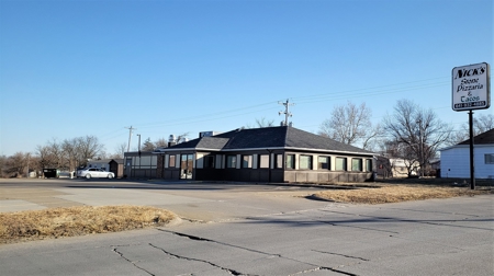 Albia, IA Commercial Property For Sale - image 1