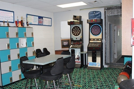 10-Lane Bowling Alley With Kitchen - image 2