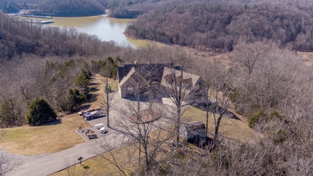 Luxury Lakeview Home in Burkesville, Kentucky - image 1
