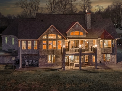 Luxury Lakeview Home in Burkesville, Kentucky - image 10
