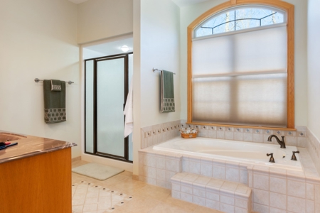 Luxury Lakeview Home in Burkesville, Kentucky - image 39