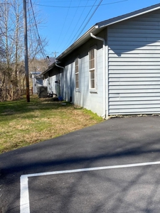 Commercial Building in Sneedville, TN For Sale - image 3