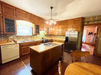 Historic Victorian Home at Truman Lake, Osceola, Missouri - image 23