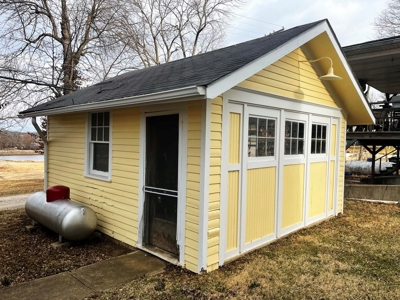 Historic Victorian Home at Truman Lake, Osceola, Missouri - image 2