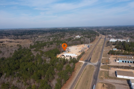 Commercial Building Kilgore Texas with 50 Acres - image 40