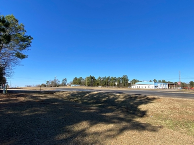 Commercial Building Kilgore Texas with 50 Acres - image 34