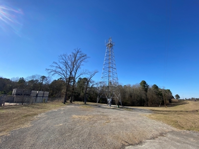 Commercial Building Kilgore Texas with 50 Acres - image 25