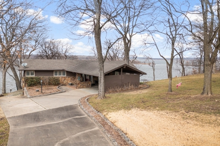Lakefront Property FOR SALE in Pryor OK on Lake Hudson - image 3
