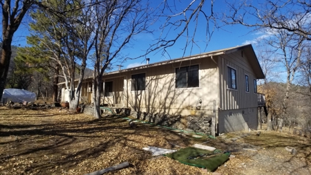 Northern California Yreka Horse Property For Sale 5 acres - image 10