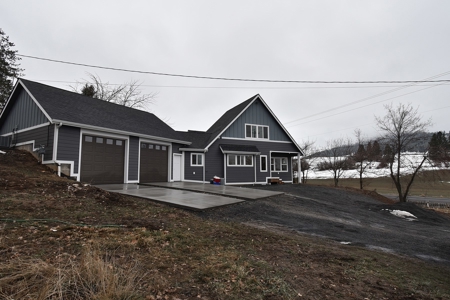 Country Home on 1.3 AC Located Just Minutes from Moscow, ID - image 34