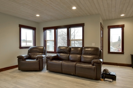 Country Home on 1.3 AC Located Just Minutes from Moscow, ID - image 3