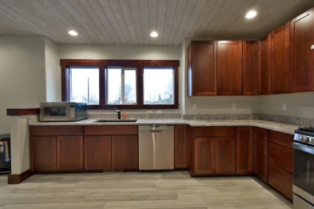Country Home on 1.3 AC Located Just Minutes from Moscow, ID - image 7