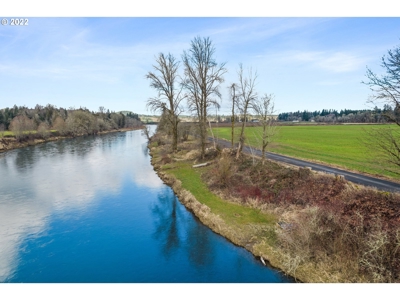 Versatile Land Parcel w/Riverfront Access in Castle Rock, WA - image 7