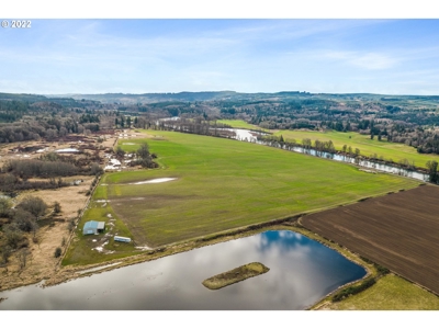 Versatile Land Parcel w/Riverfront Access in Castle Rock, WA - image 4