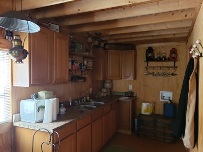 Sardis Lake Recreational Cabin & 10 Acres Land - image 6