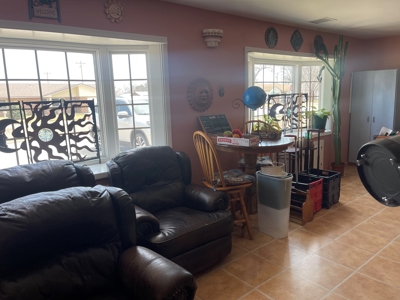 Home For Public Auction - April 23, 2022 - Ulysses, Kansas - image 4