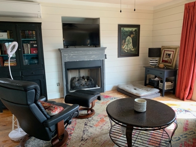 Creek Paradise With Views - image 1