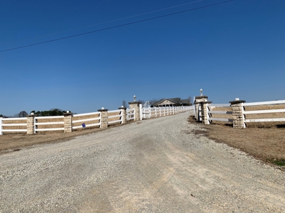 Cattle Ranch and Two Homes Live Water on Acreage in Arkansas - image 24