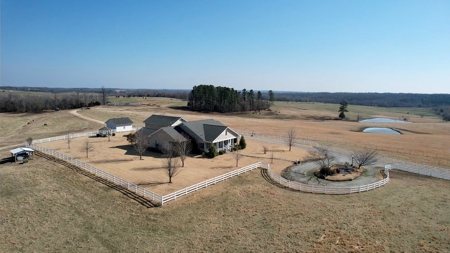 Cattle Ranch and Two Homes Live Water on Acreage in Arkansas - image 5