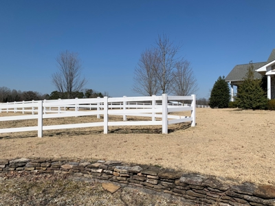 Cattle Ranch and Two Homes Live Water on Acreage in Arkansas - image 28