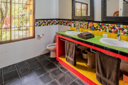 Mountain House With Views And Fruit Trees - image 27
