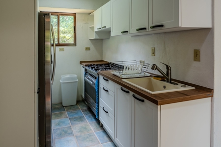 Mountain House With Views And Fruit Trees - image 23