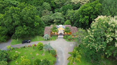 Mountain House With Views And Fruit Trees - image 11