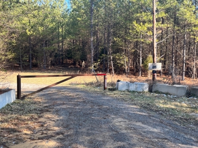 Waterfront Hunting Property with Lodge For Sale in Tennessee - image 18