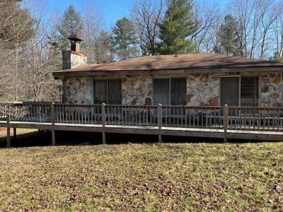 Waterfront Hunting Property with Lodge For Sale in Tennessee - image 8