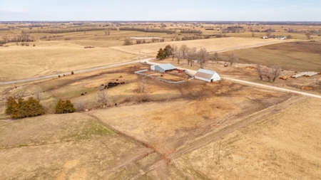 Missouri Cattle Ranch For Sale - image 8