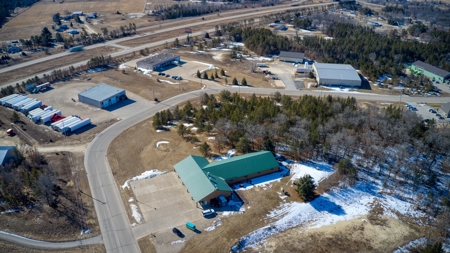 9400 sq ft commercial/industrial building w/ acreage - image 4