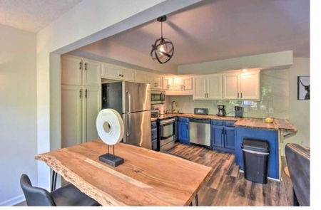 Condo on the CARTECAY RIVER - image 11