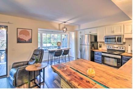 Condo on the CARTECAY RIVER - image 10