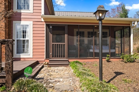 42 Acre Mountain Hideaway with Creeks & Remodeled Farmhouse! - image 13