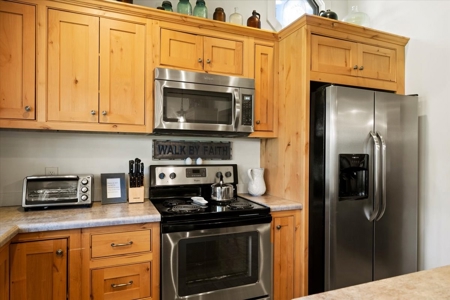 42 Acre Mountain Hideaway with Creeks & Remodeled Farmhouse! - image 25