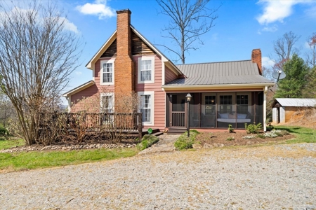 42 Acre Mountain Hideaway with Creeks & Remodeled Farmhouse! - image 12