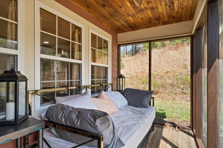 42 Acre Mountain Hideaway with Creeks & Remodeled Farmhouse! - image 15