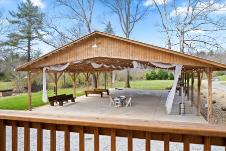 42 Acre Mountain Hideaway with Creeks & Remodeled Farmhouse! - image 9