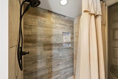 42 Acre Mountain Hideaway with Creeks & Remodeled Farmhouse! - image 38