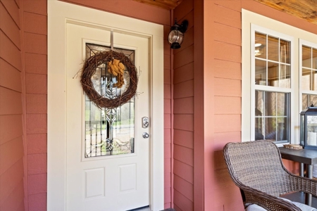 42 Acre Mountain Hideaway with Creeks & Remodeled Farmhouse! - image 14