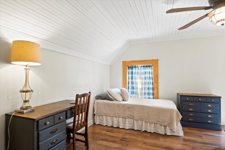 42 Acre Mountain Hideaway with Creeks & Remodeled Farmhouse! - image 44