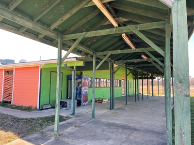 Commercial Restaurant Building On 1.5 Acres For Sale - image 19