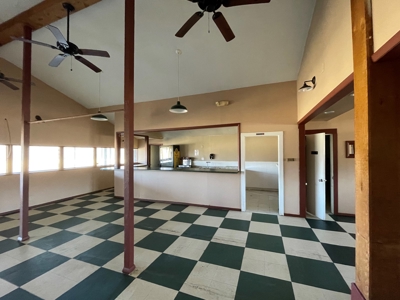 Commercial Restaurant Building On 1.5 Acres For Sale - image 6