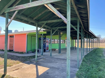 Commercial Restaurant Building On 1.5 Acres For Sale - image 21