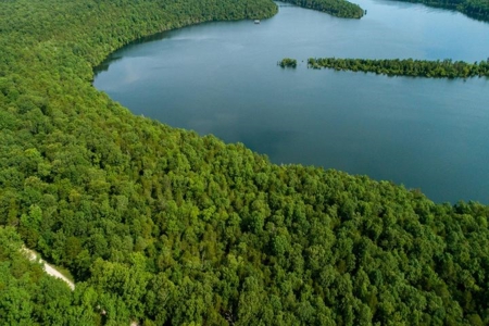 Lot in Gated Community in the Ozarks on Bull Shoals Lake - image 6