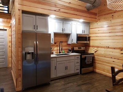 Income Producing Recreational Cabin – National Forest Area - image 18